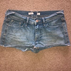 Old Navy Women’s Jean short Shorts size 4